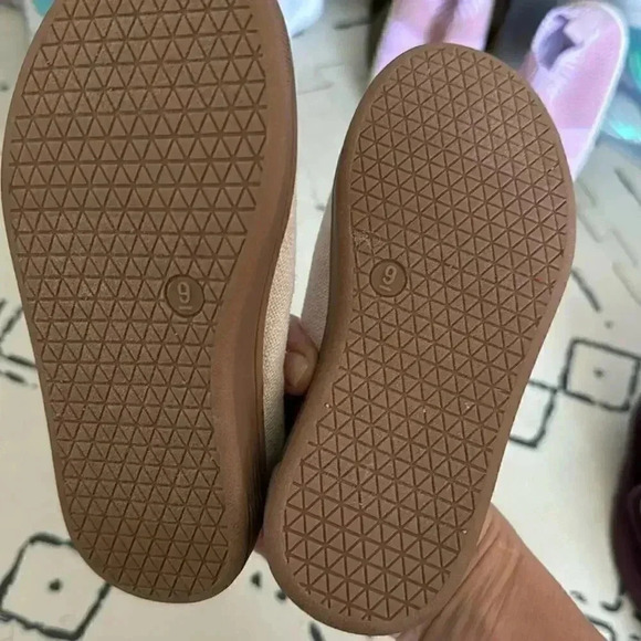 Gap Moccasins - Picture 2 of 3